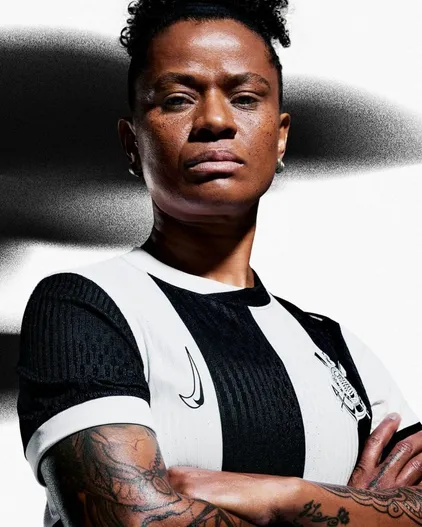 Nova camisa de número três do Corinthians. Foto: rede social X / Corinthians