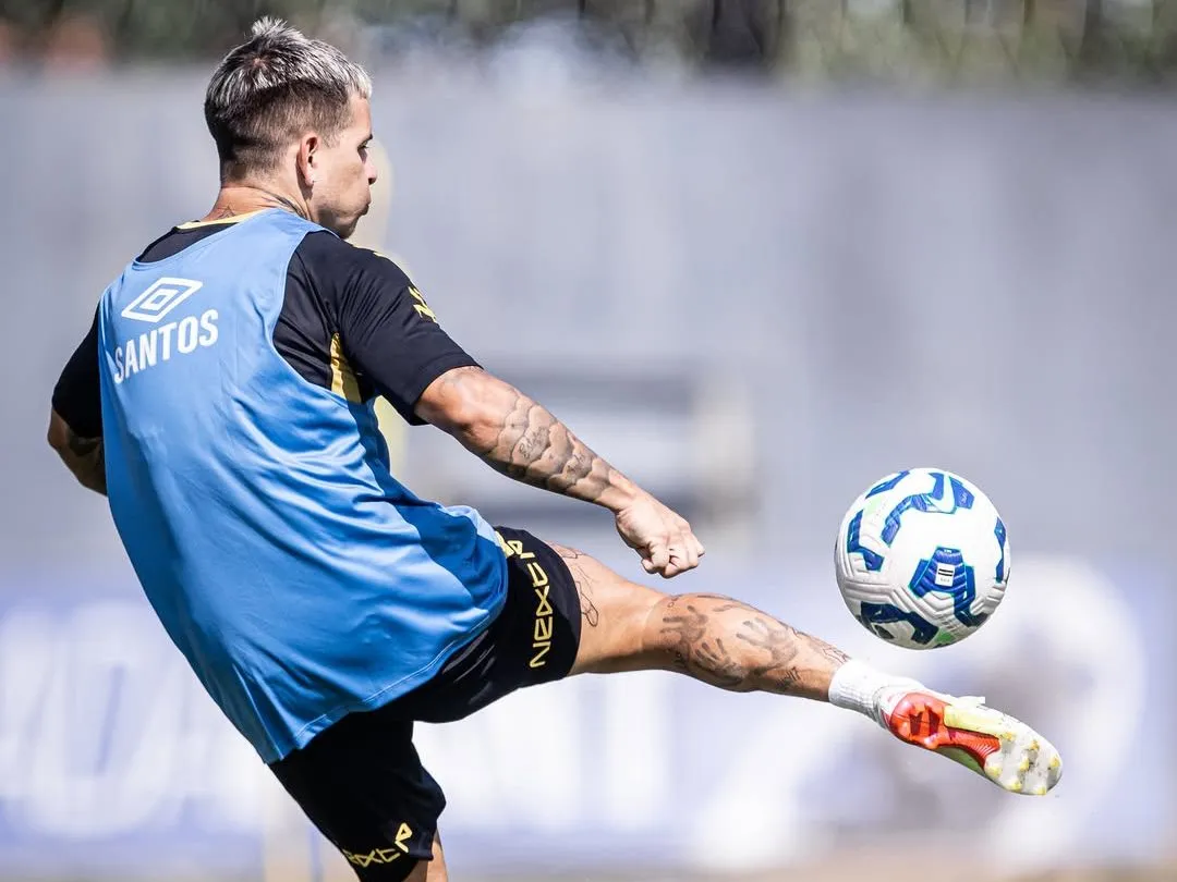 Soltedo, treinou entre os titulares e deve brilhar em campo contra o Grêmio. Foto:  Raul Barreta/ Santos FC