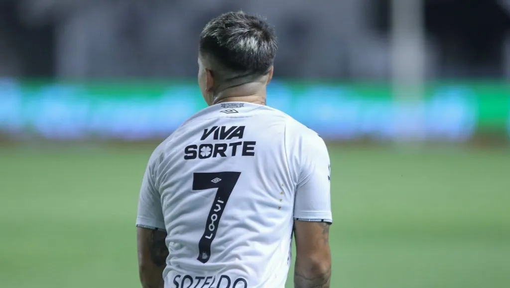 Soteldo se irritou som substituição no Santos – Foto: Reinaldo Campos/AGIF