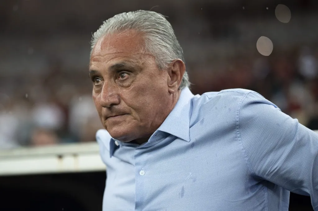 Tite tecnico do Flamengo durante partida contra o Bragantino no estadio Maracana pelo campeonato Brasileiro A 2023. Foto: Jorge Rodrigues/AGIF