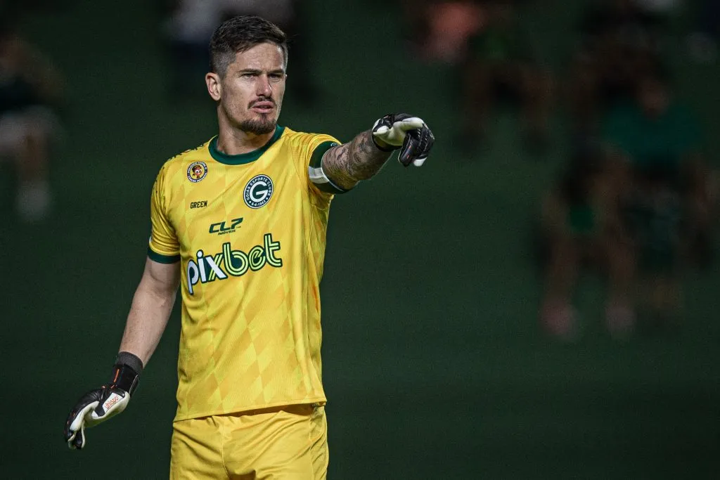Goleiro Tadeu . Foto: Heber Gomes/AGIF