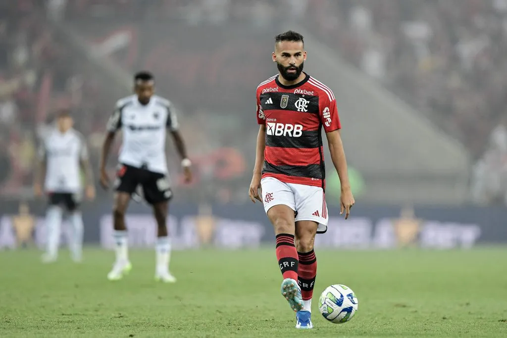 Foto: Thiago Ribeiro/AGIF – Thiago Maia deve seguir no Flamengo em 2024
