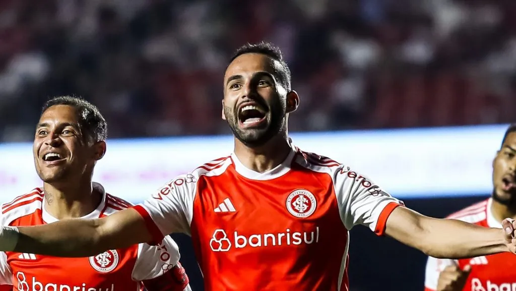 Foto: Marco Miatelo/AGIF – Thiago Maia ainda pode deixar o Internacional rumo ao Santos, mas tempo é curto.