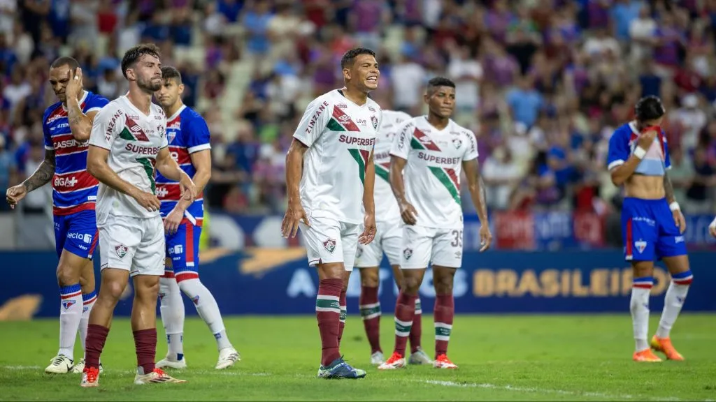 Thiago Silva durante partida. Foto: Baggio Rodrigues/AGIF