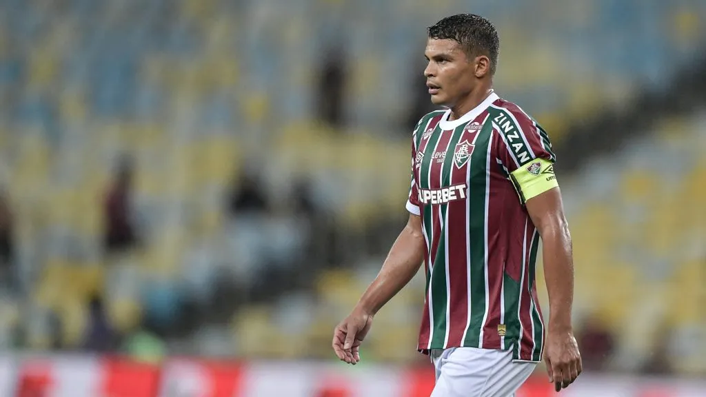 Thiago Silva irá desfalcar o Fluminense por quatro semanas – Foto: Thiago Ribeiro/AGIF