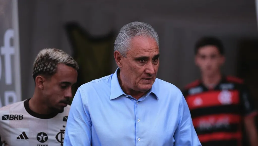 SP – SAO PAULO – 01/09/2024 – BRASILEIRO A 2024, CORINTHIANS X FLAMENGO – Tite tecnico do Flamengo durante partida contra o Corinthians no estadio Arena Corinthians pelo campeonato Brasileiro A 2024. Foto: Ettore Chiereguini/AGIF