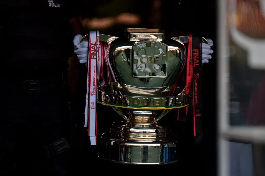Taça da Copa do Brasil: Corinthians pode ficar fora da competição em 2025 (Foto: Thiago Ribeiro/AGIF)