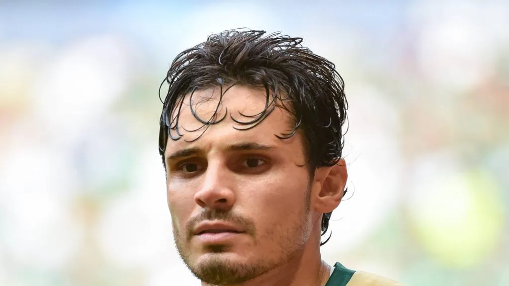Foto: IMAGO / Sports Press Photo – Raphael Veiga durante jogo do Palmeiras em 2024.
