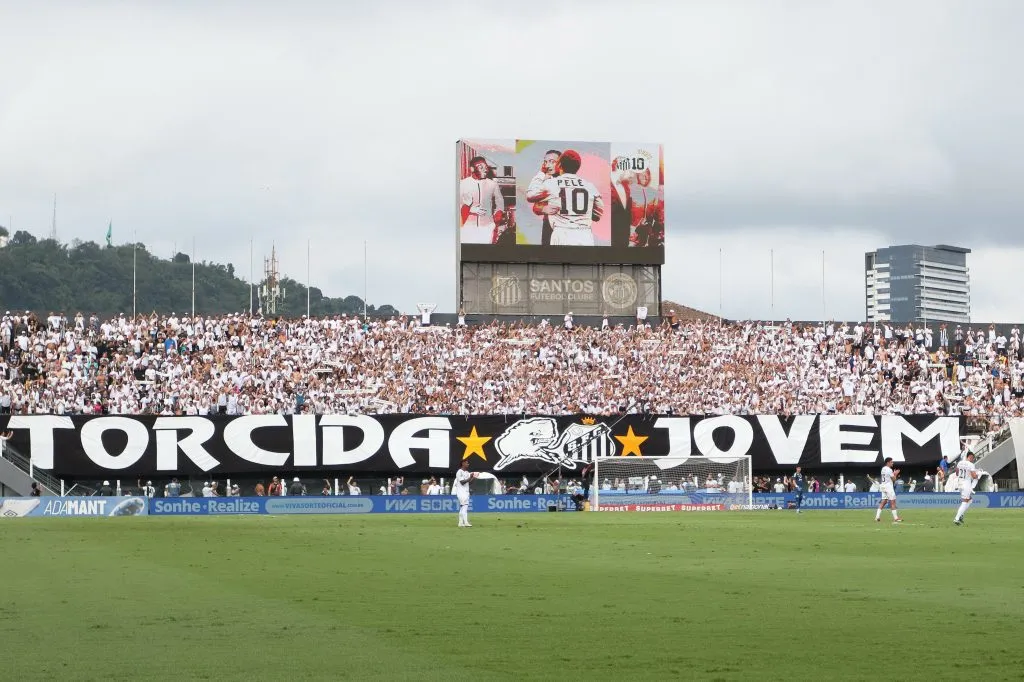 Vila Belmiro na partida entre Santos e CRB. Foto: Reinaldo Campos/AGIF