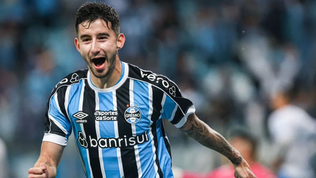 Villasanti em jogo do Grêmio
