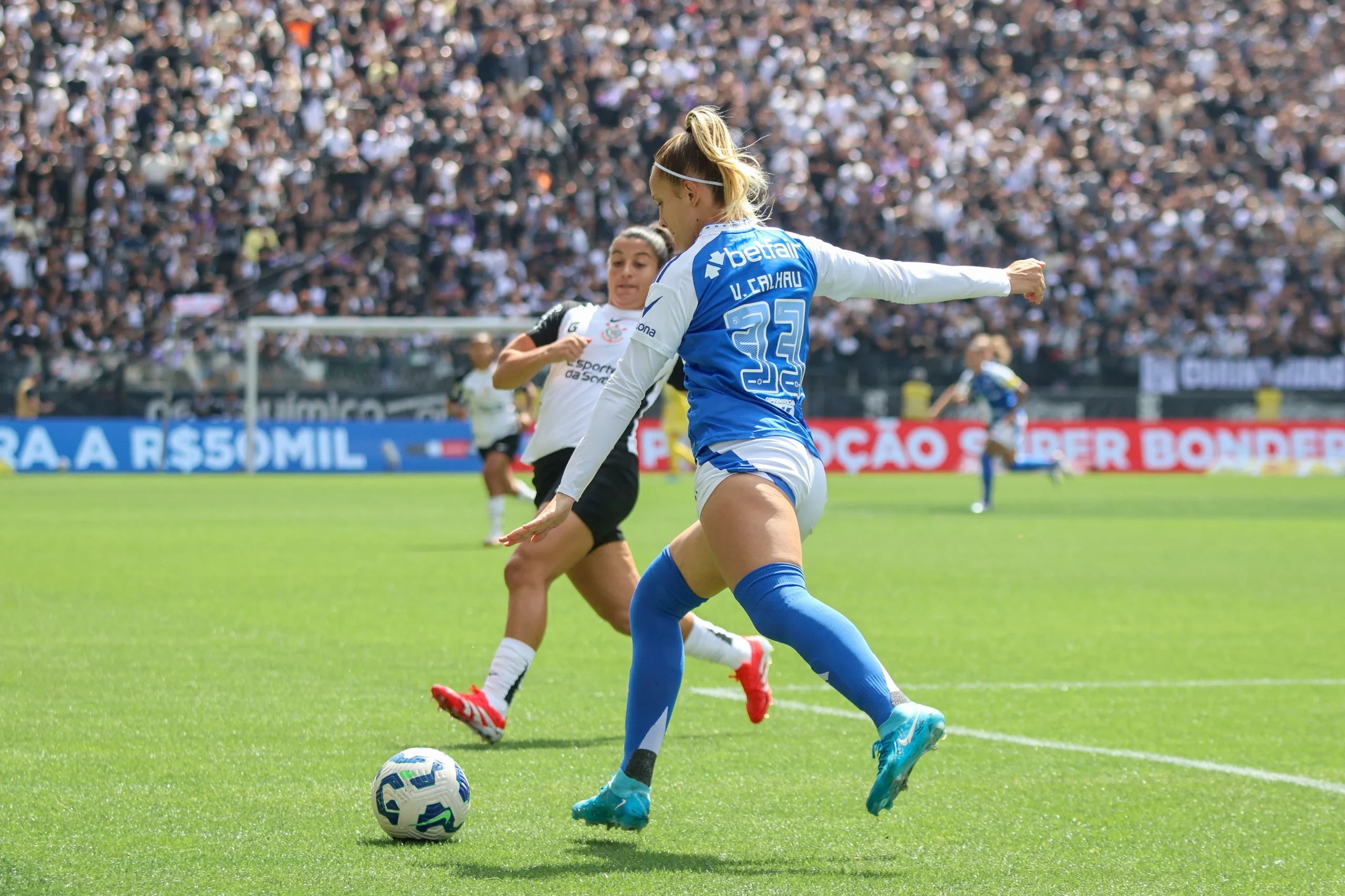 Vitória Calhau, jogadora das Cabulosas. Foto: Lucas Gabriel Cardoso/AGIF