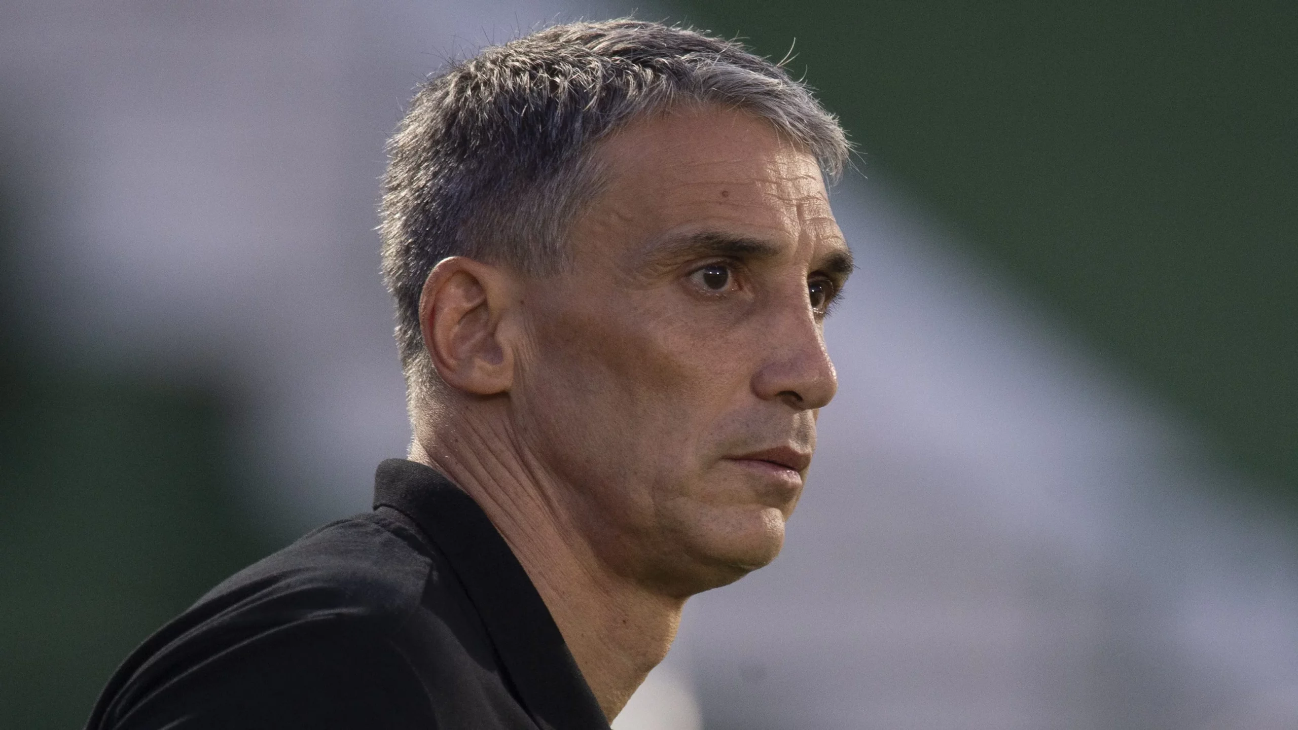 Juan Pablo Vojvoda, técnico do Santos, durante partida contra o Guarani no estadio Brinco de Ouro pelo campeonato Paulista 2026. Foto: Anderson Romao/AGIF