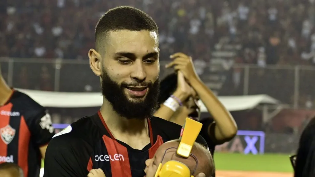Wagner Leonardo, zagueiro do Vitória