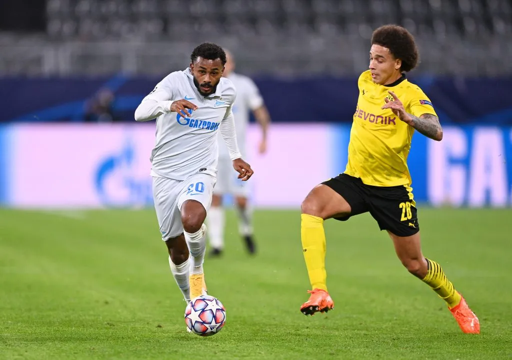 Wendel durante partida com o Borussia Dortmund. Photo by Lukas Schulze/Getty Images