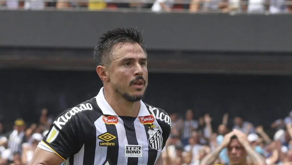 Bigode em ação pelo Santos - Foto: IMAGO