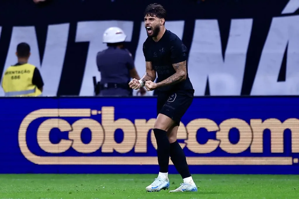 Yuri Alberto comemora gol contra o Palmeiras. Foto: Marcello Zambrana/AGIF