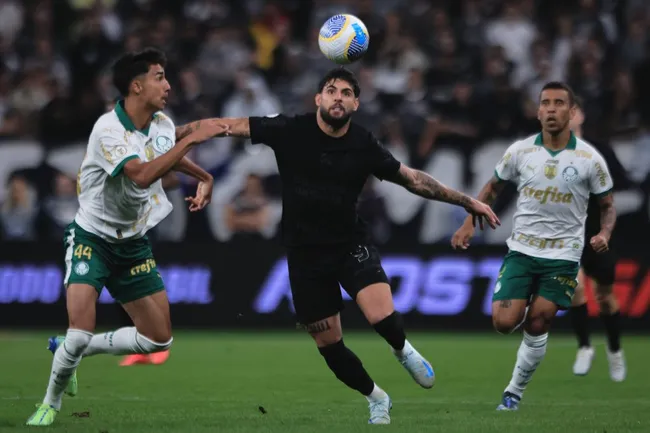 Atacante do Timão durante o clássico