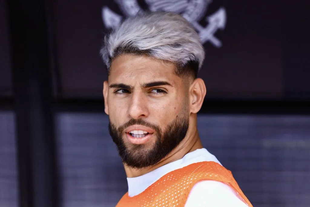 Foto: Marcello Zambrana/AGIF – Yuri Alberto deve voltar na partida deste domingo (25)