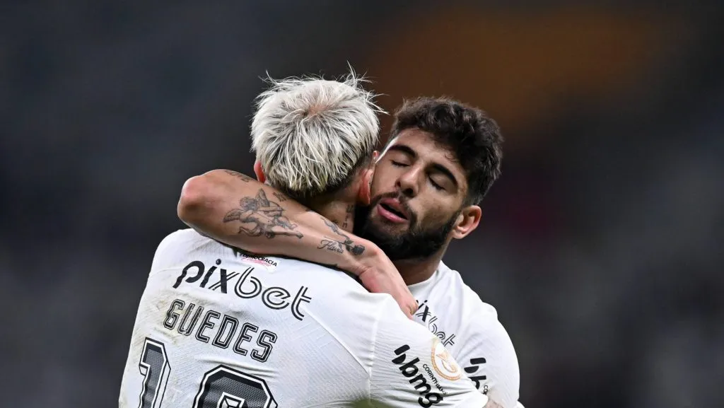 Foto: IMAGO / Sports Press Photo – Fiel Torcida não quer a saída de Y. Alberto, que tem contrato com o Corinthians até 2027.