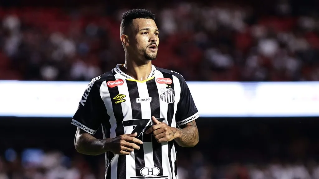 Santos tem números preocupantes jogando fora de casa. Foto: Fabio Giannelli/AGIF
