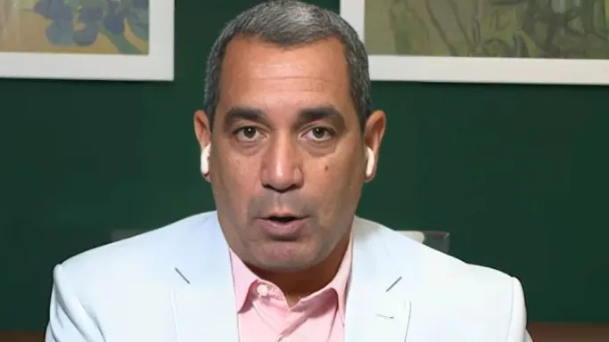 Zinho durante comentário. Foto: Reprodução/ESPN