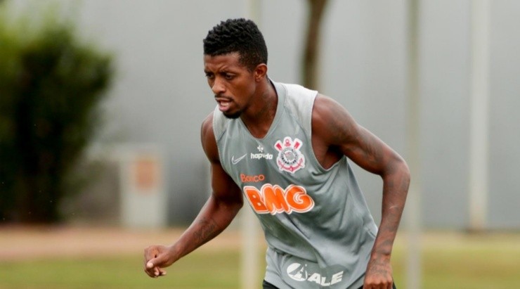 Foto: Rodrigo Coca/Ag. Corinthians - Cafú deve ser novamente emprestado ao Cuiabá.
