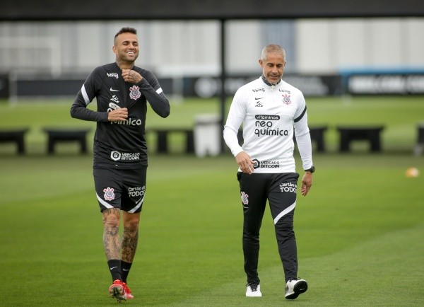 Foto: Rodrigo Coca/Ag. Corinthians | Sylvinho dá “ok” para saída de Luan do Corinthians em 2022
