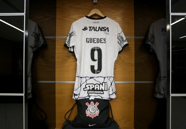 Foto: Rodrigo Coca/Ag. Corinthians     Apesar de Róger Guedes ser o 9, o time ainda sente falta de um centroavante de ofício