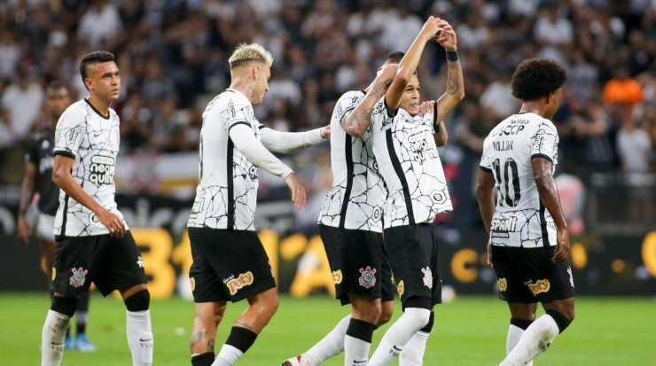 Foto: Rodrigo Coca/Agência Corinthians/Divulgação - O Timão não teve dificuldades para golear a Ponte Preta em casa