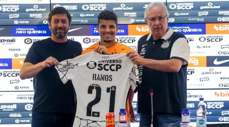 Foto: Rodrigo Coca / Ag.Corinthians - Lateral foi apresentado no Timão