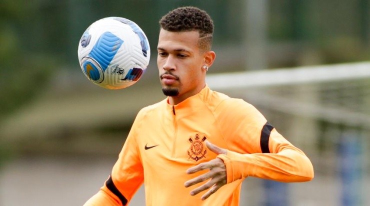 Foto: Rodrigo Coca/Corinthians - João Victor vai jogar na mesma liga que Neymar.