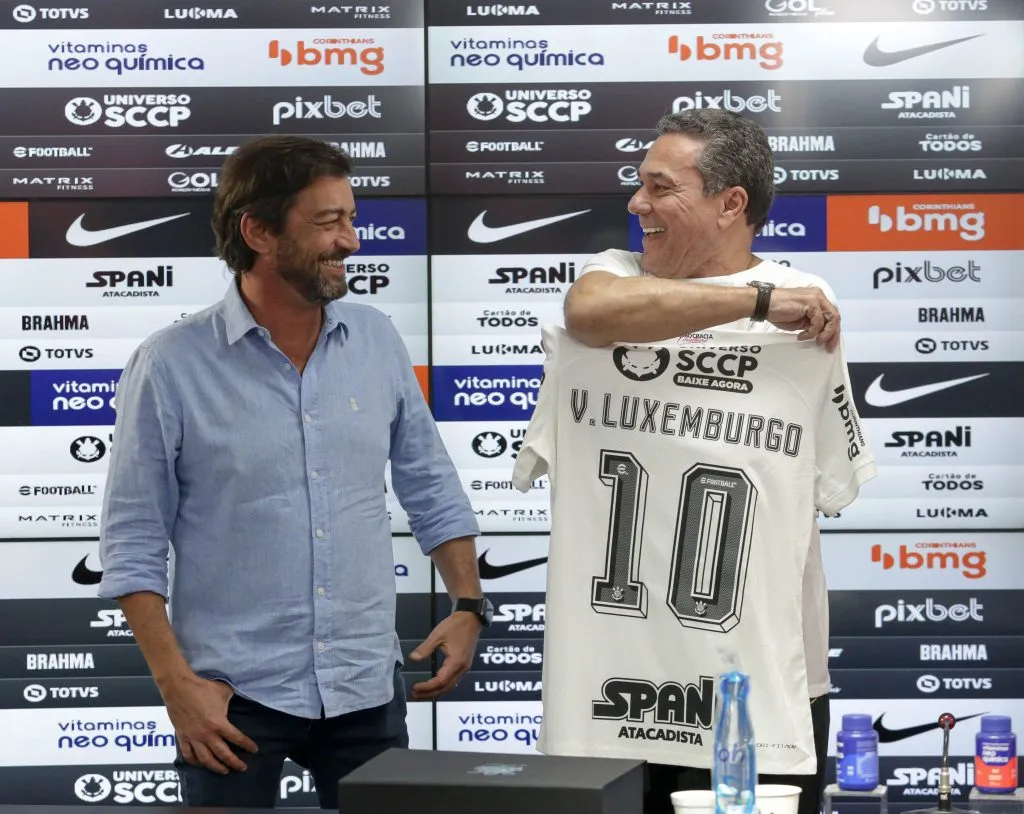 Luxemburgo está respaldado por Duílio – Foto: Agência Corinthians