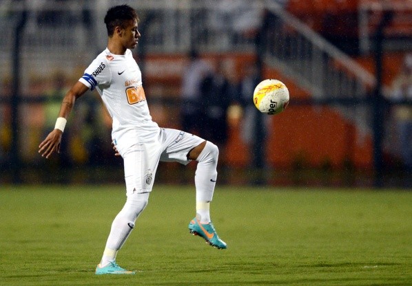 Agif/Mauro Horita – Neymar já fez gol pelo Santos contra o Deportivo Táchira.