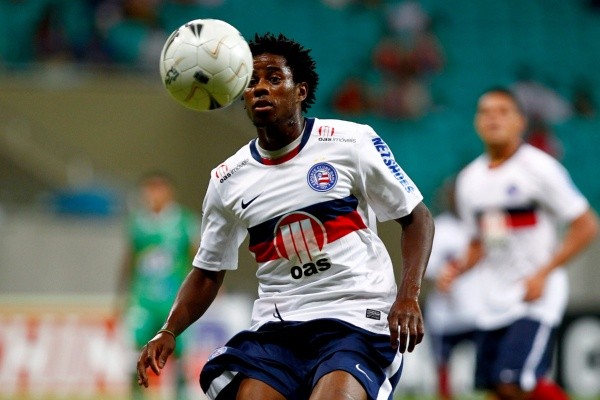 Foto: Felipe Oliveira/AGIF – Adriano Michael Jackson, quando defendia o Bahia em 2013