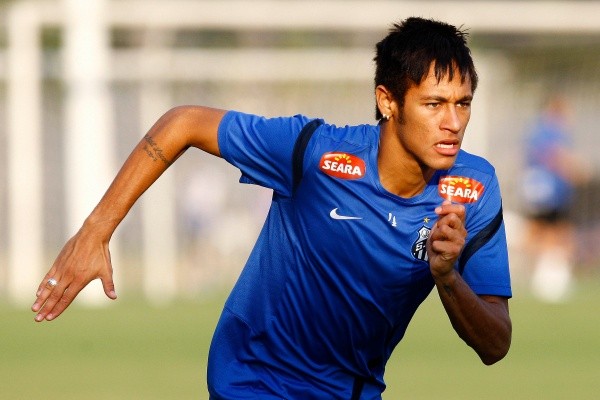 Foto: Ricardo Saibun/AGIF – Neymar foi vendido ao Barcelona em 2013