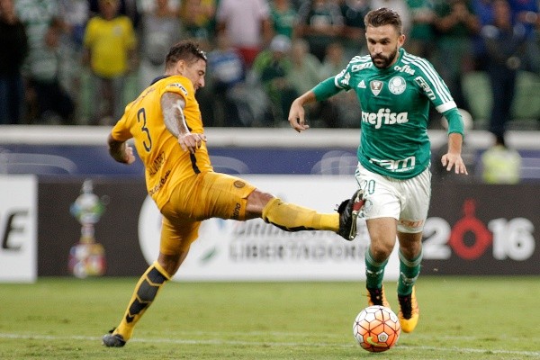 Foto:Daniel Vorley/AGIF – Allione não deixou saudades na torcida