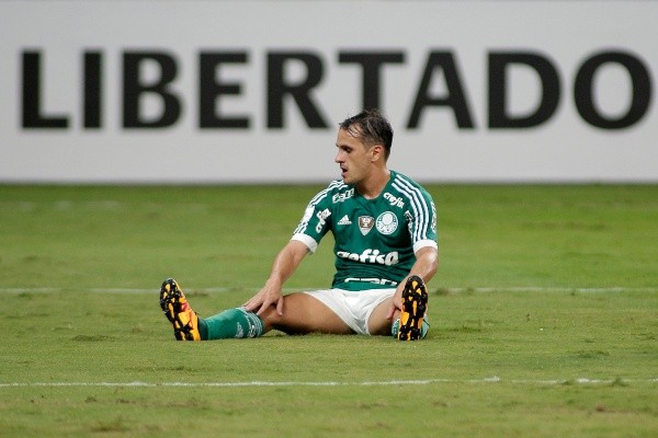 Foto: Daniel Vorley/AGIF – Lucas teve passagem sem deixar saudade no torcedor