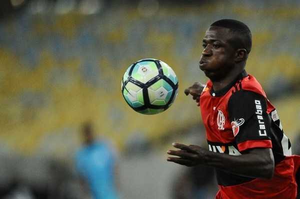 Foto: Armando Paiva/AGIF – Revelado no Flamengo, Vinícius rumou para o Real em 2018