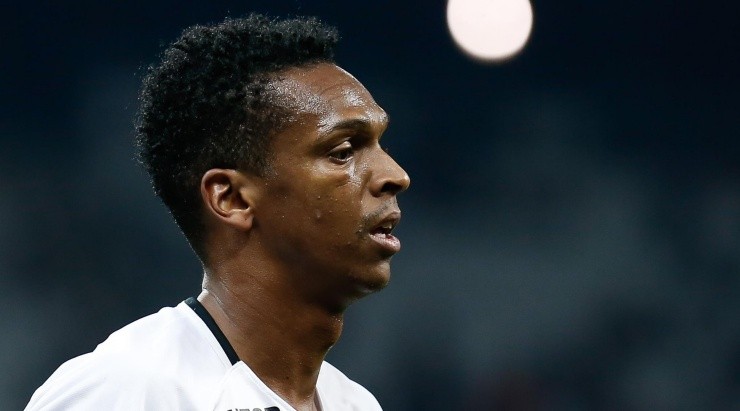 Foto: Marcello Zambrana/AGIF - Jô deixou o Corinthians de forma melancólica. 
