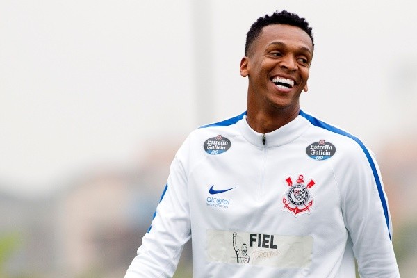 Agif/Daniel Vorley – Jô foi formado na base do Corinthians