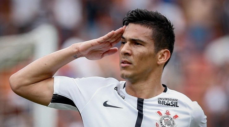 Torcida do Corinthians pede o retorno de Balbuena ao Timão. Foto:Marcello Zambrana/AGIF