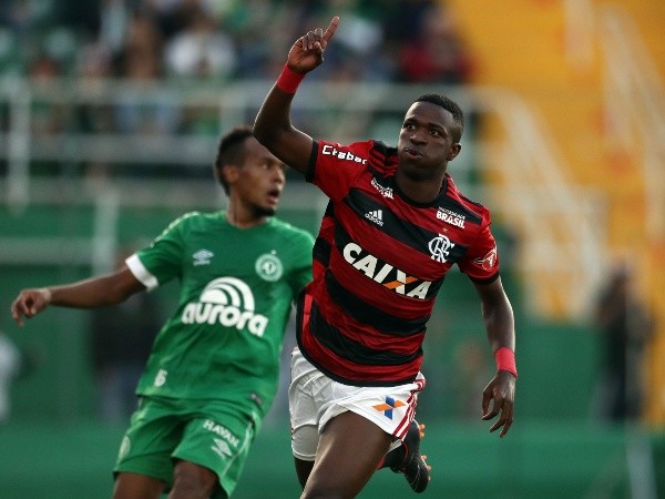 Agif/André Mourão – Everton Ribeiro e Vini Jr. jogaram juntos no Flamengo