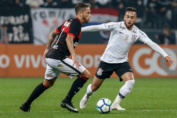 Foto: Marcelo Zambranna/AGIF – Corinthians passou pelo Vitória em 2018