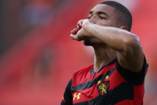 Foto: Marcel Lisboa/AGIF – Adryelson ainda tem futuro indefinido após retorno ao Sport; Corinthians está de olho