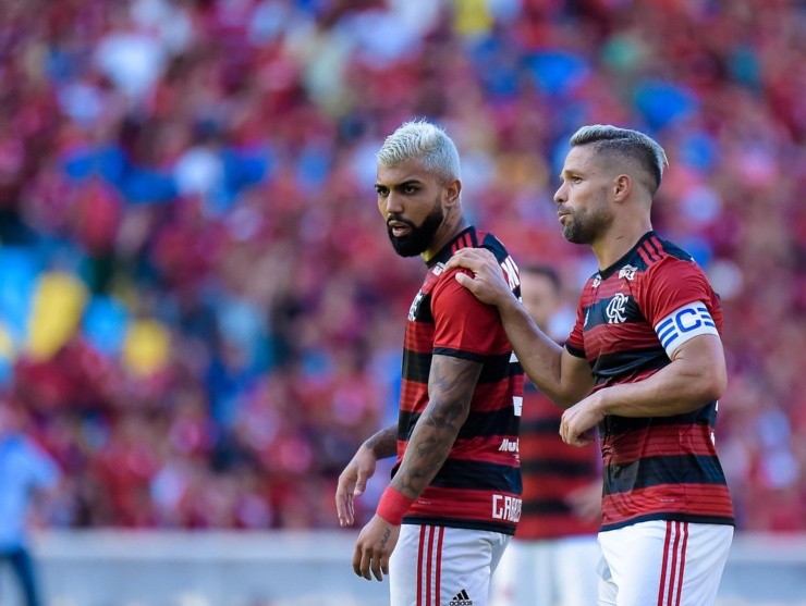 Thiago Ribeiro/AGIF – Gabigol e Diego atuando juntos pelo Flamengo