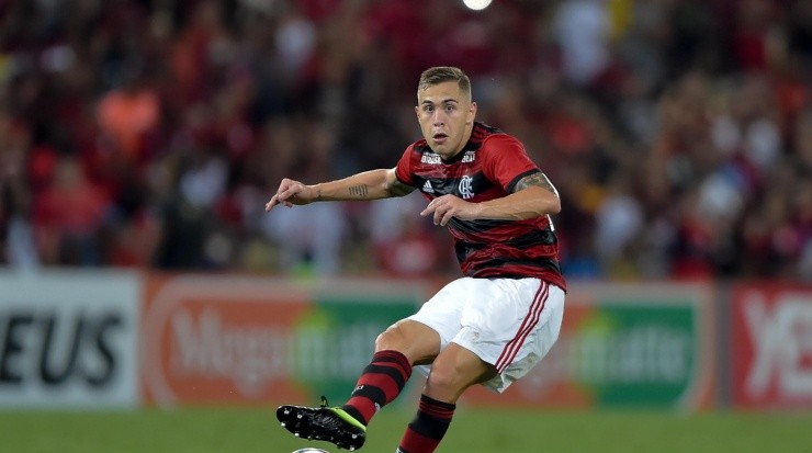 Fora dos planos do Flamengo, Piris da Motta foi oferecido ao Santos. Foto:Thiago Ribeiro/AGIF