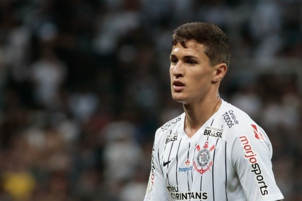 Foto: Marcello Zambrana/AGIF – Vital não deve ser aproveitado por Vítor Pereira e Santos tenta sua contratação