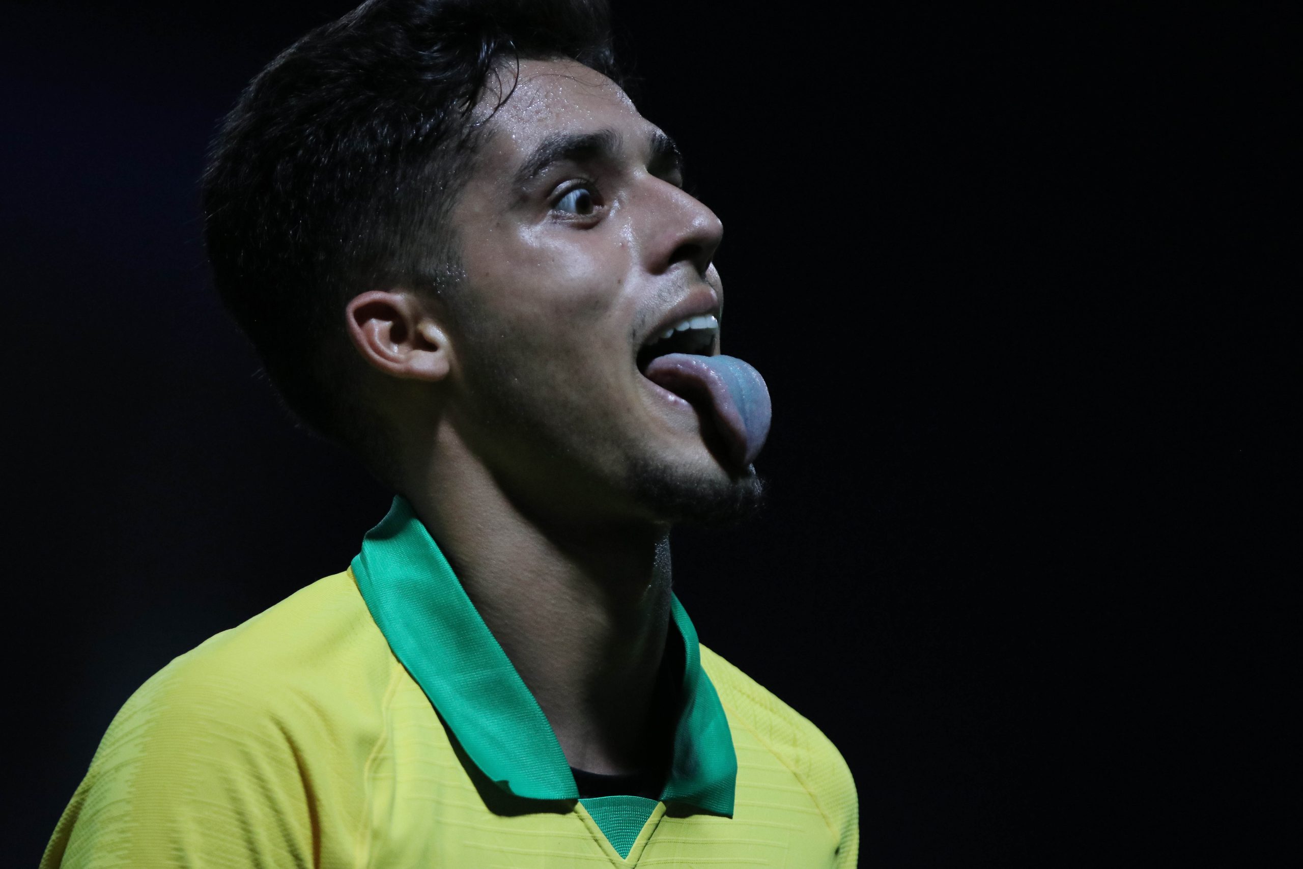 Yan Couto esteve na mira do Flamengo (Foto: Heber Gomes/AGIF)