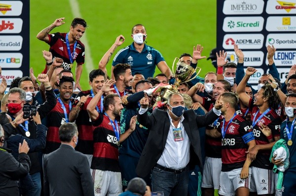Foto: Thiago Ribeiro/AGIF – Flamengo campeão carioca 2020