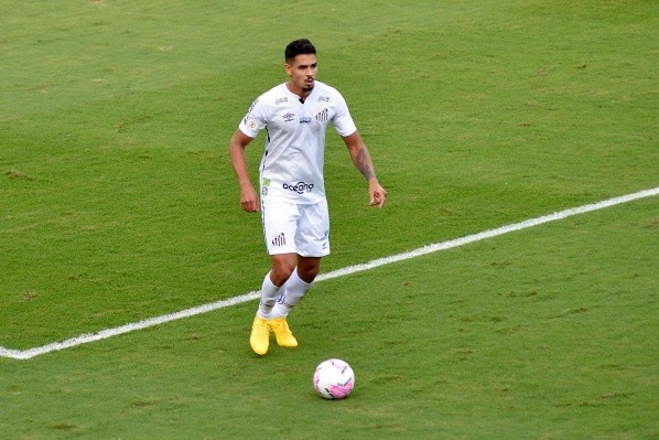 Foto: Bruno Ulivieri/AGIF – Lucas Veríssimo